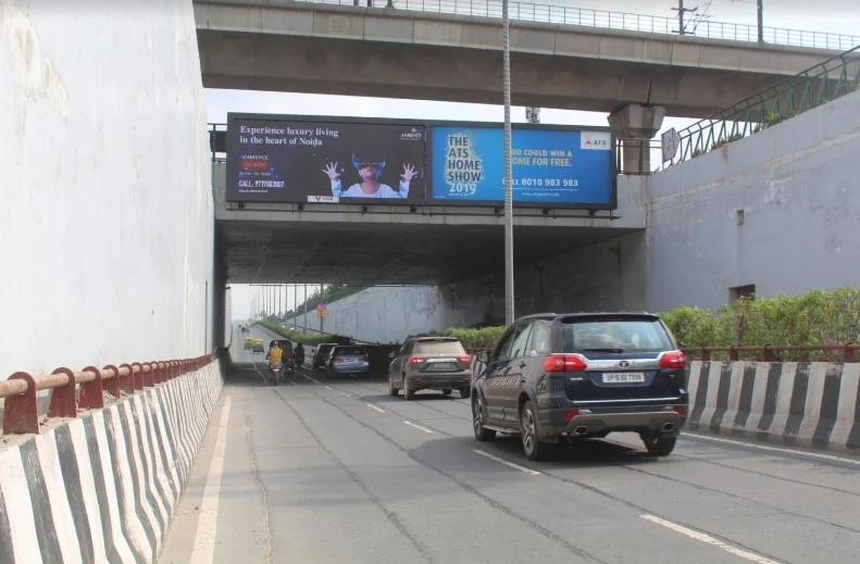 city center under pass, Sector – 39