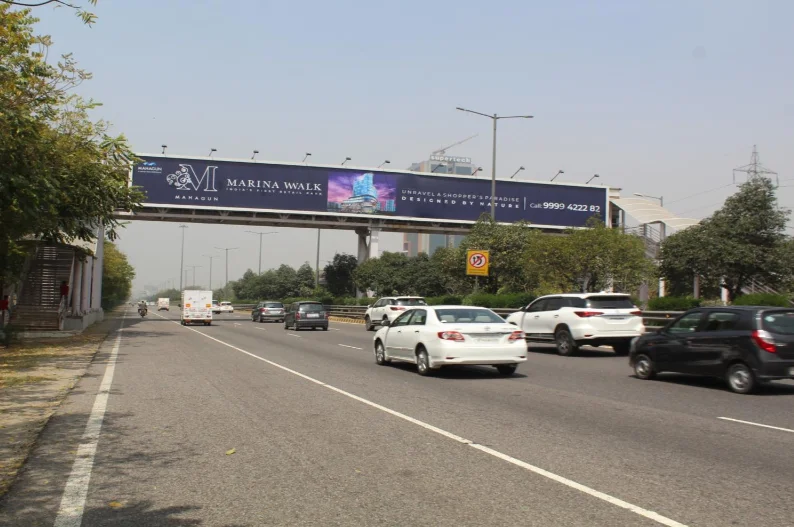 noida expressway sector-128 near gyanshree school