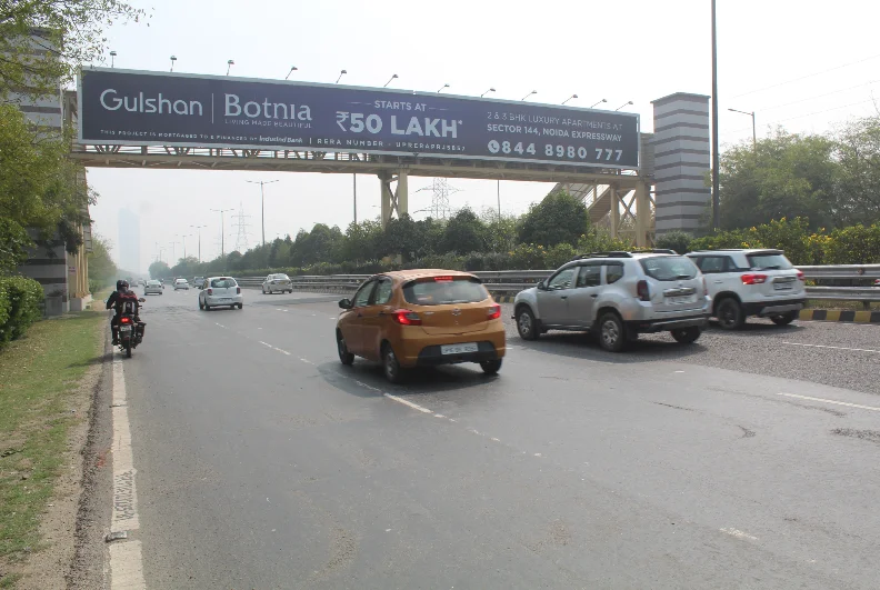 noida expressway sector-142 advant tower​